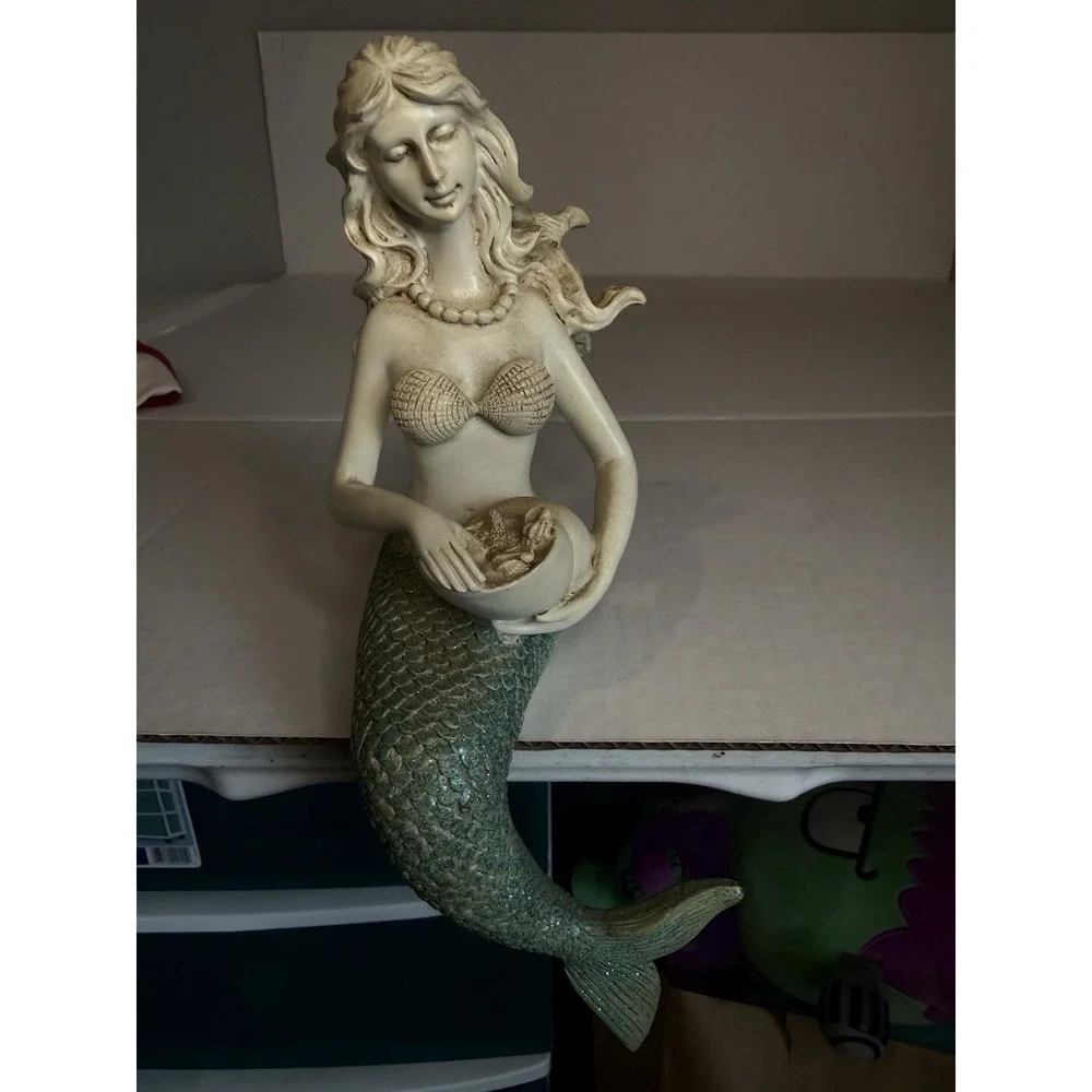 Fantasy Mermaid Collectible Figurine Statue w/‎ Bowl Seashell Bra Green Tail